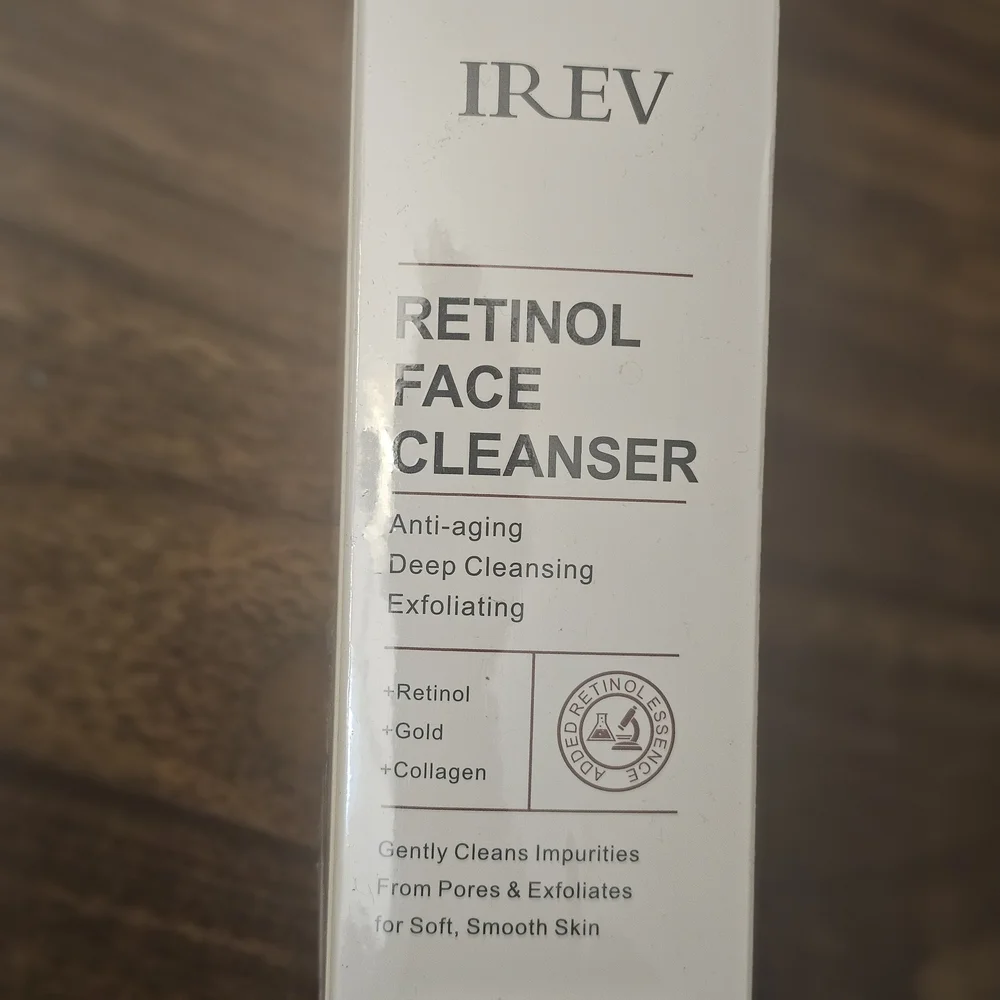 Retinol Face Cleanser.‎